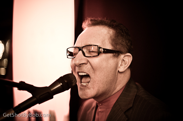 Jerry Olson belting it out with Brother's Righteous